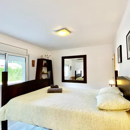 Melaza Villa